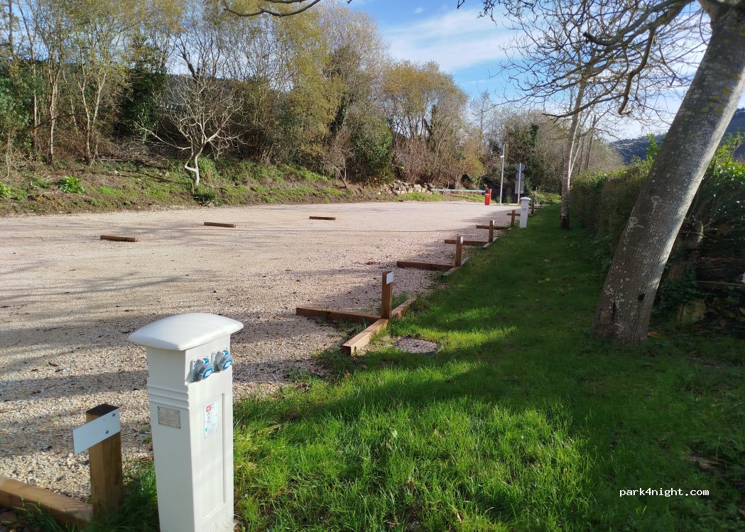 Área de autocaravanas Tinamayor — foto 4