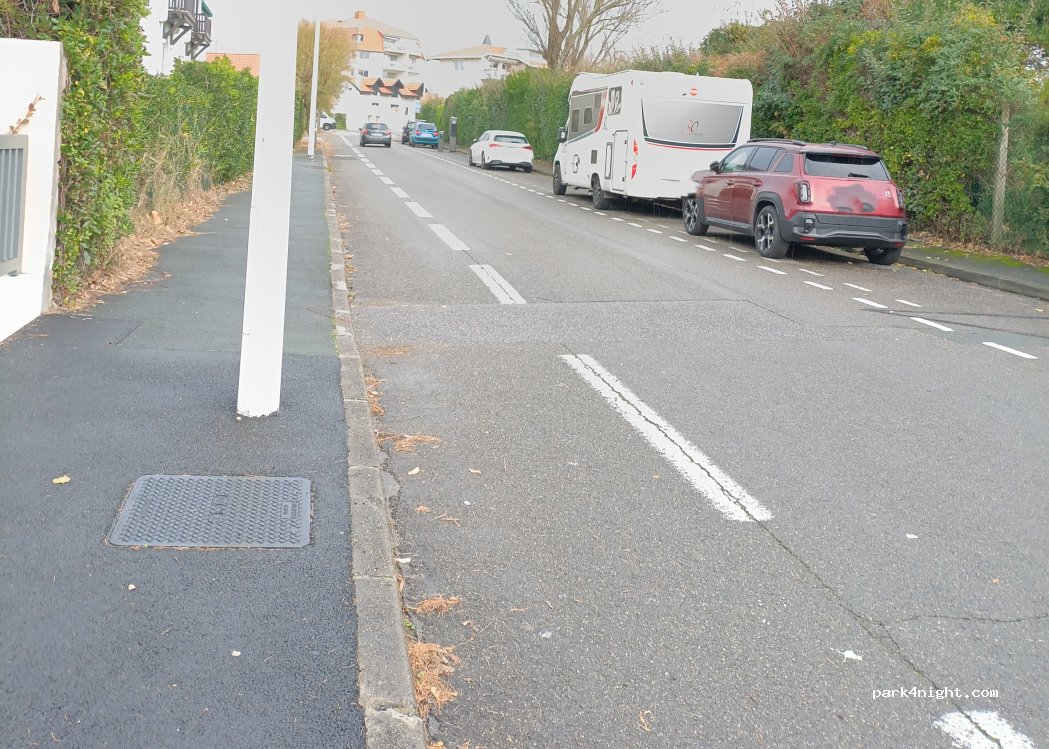 (64200) Biarritz - Avenue Alphonse XIII — foto 3