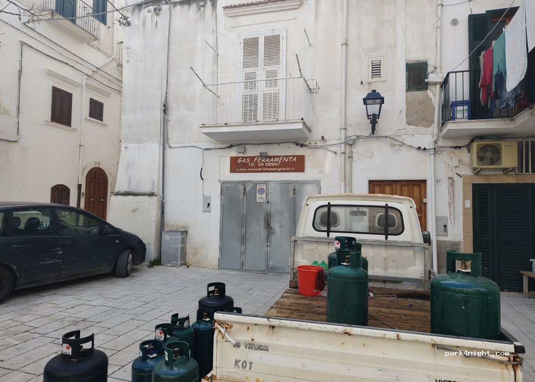 (71019) Vieste - Via Domenicantonio Spina — foto