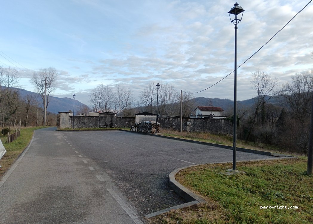 (33092) Frisanco - Via Navarons — foto