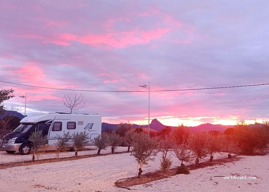 Camper Park Fuente Ascoy — foto 2
