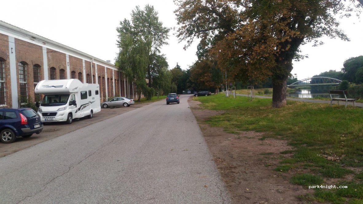 (500 02) Hradec Králové - 2 Říční — foto 2
