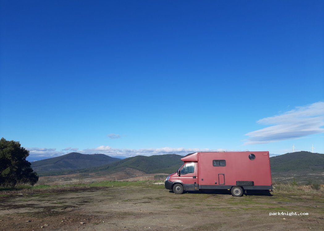 (6090-553) Penamacor - Unnamed Road — foto