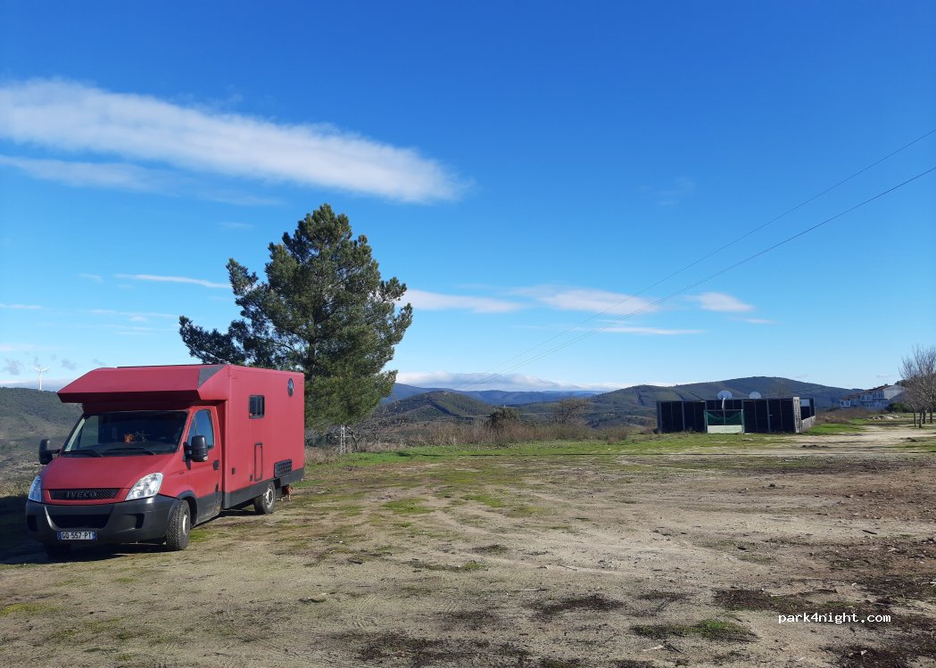 (6090-553) Penamacor - Unnamed Road — foto 2