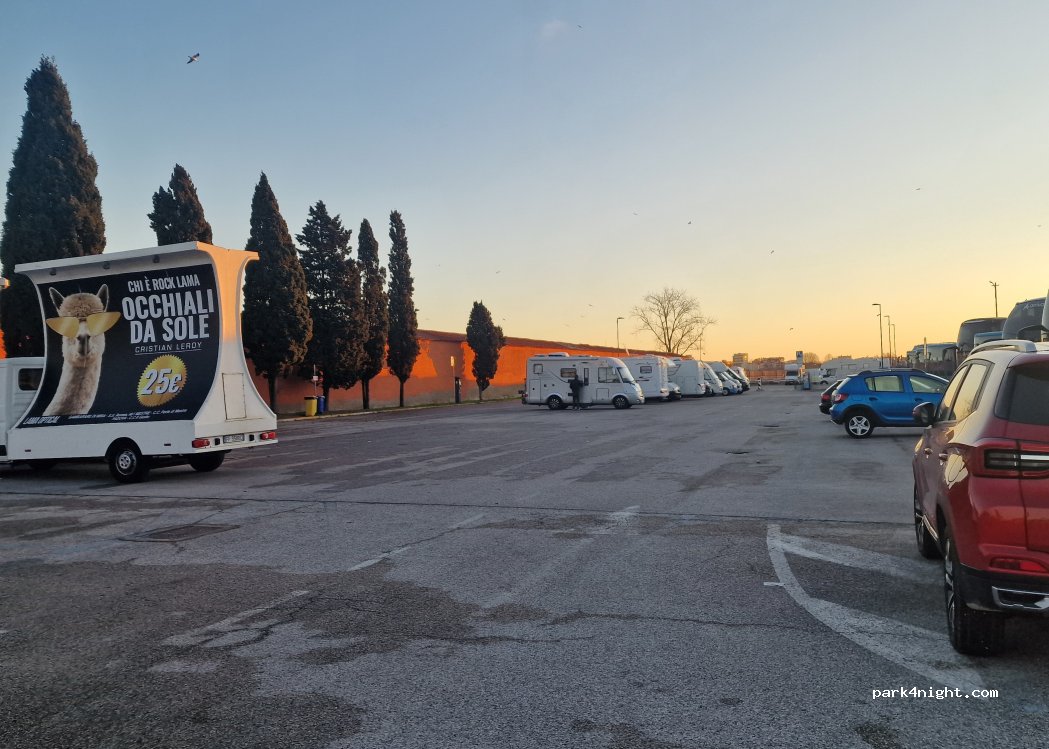 (30015) Chioggia - Via della Stazione — foto