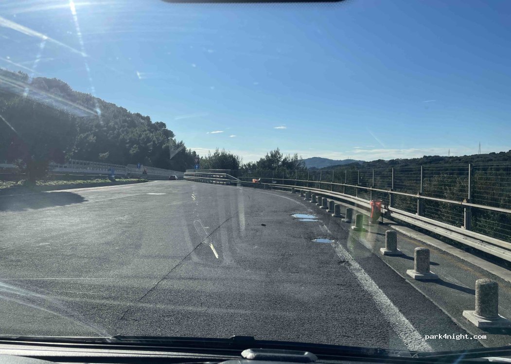 (18016) San Bartolomeo al Mare - Autostrada dei Fiori — foto