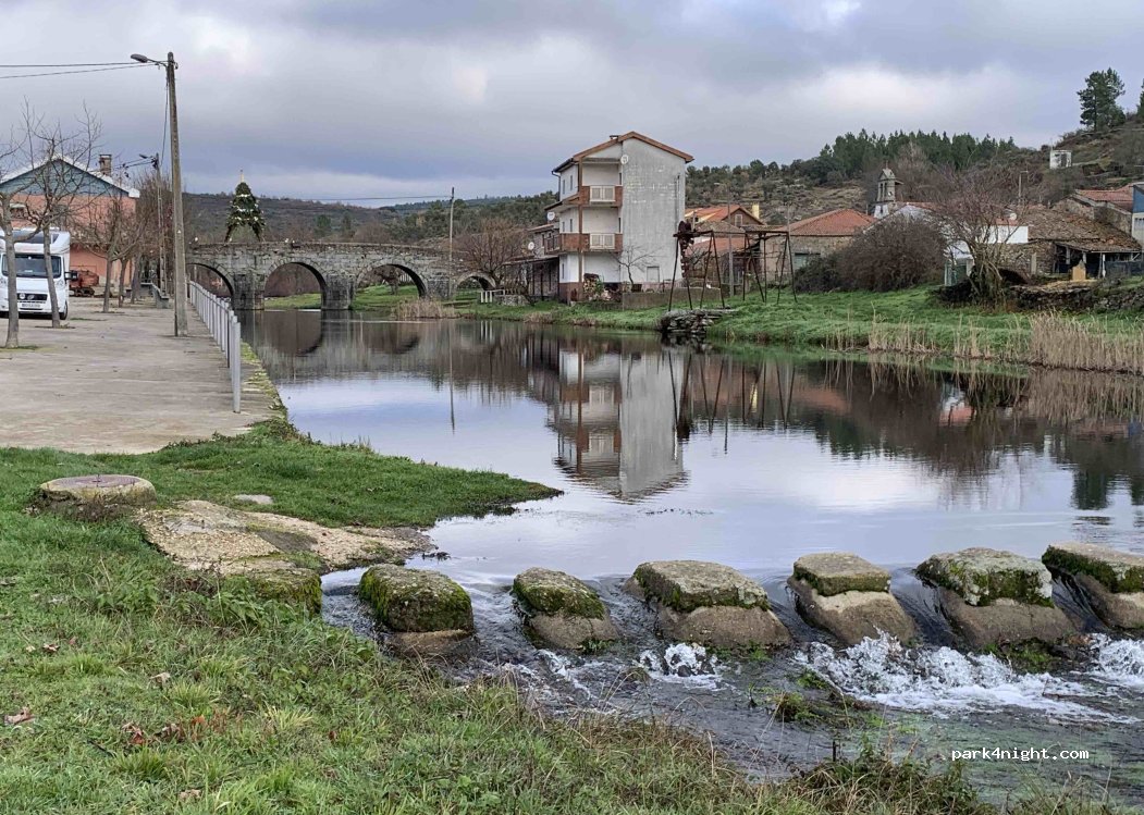 () Vale de Frades e Avelanoso - — foto