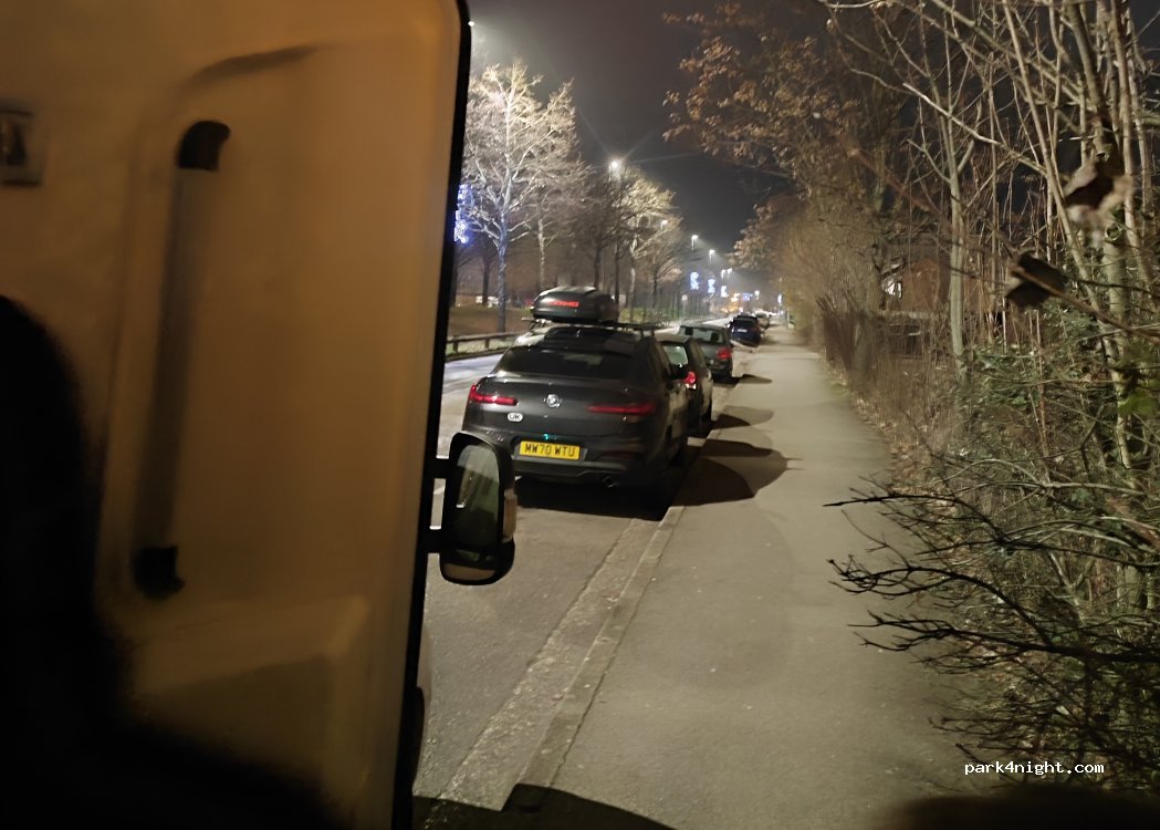 (69150) Décines-Charpieu - Rue Sully — foto