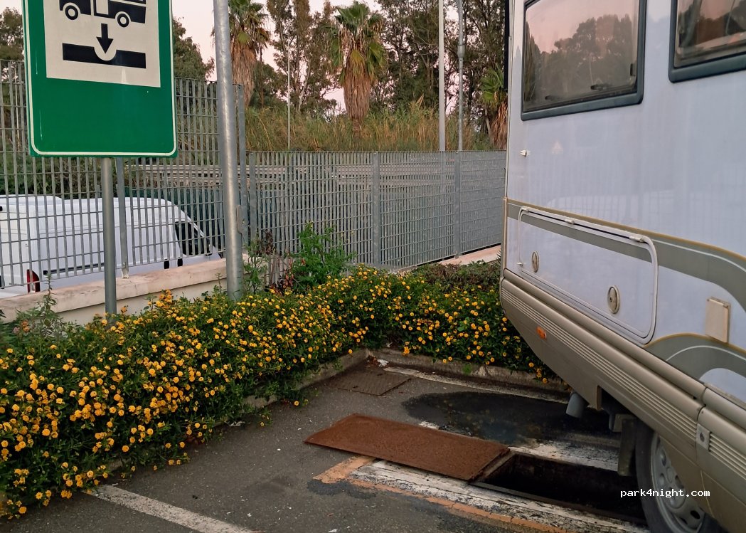 (95121) Catania - Via Priolo — foto 3