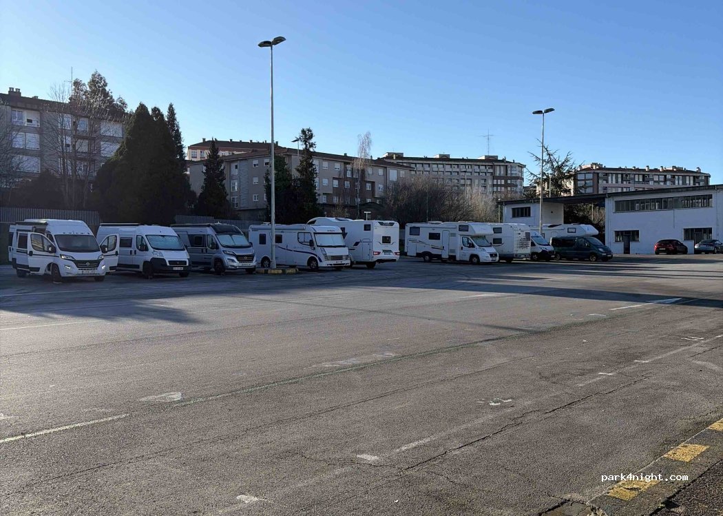 (39300) Torrelavega - Avenida de Fernando Arce Vallejo — foto 2