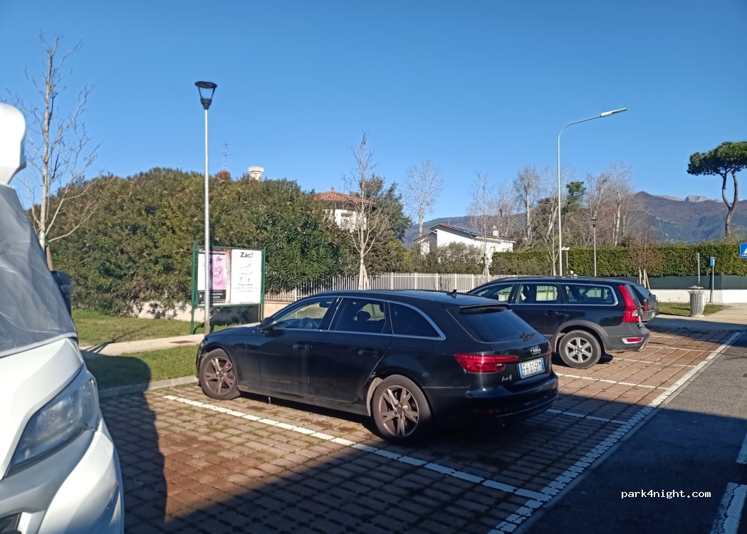 (54038) Forte dei Marmi - Via Matteo Civitali — foto