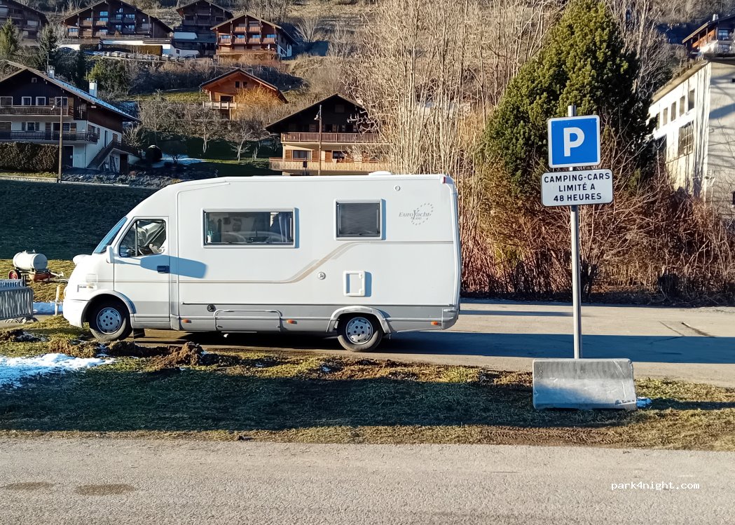 (74450) Le Grand-Bornand - Impasse du Stade — foto