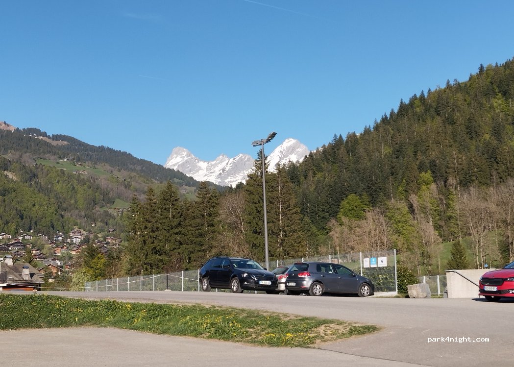 (74450) Le Grand-Bornand - Impasse du Stade — foto 3