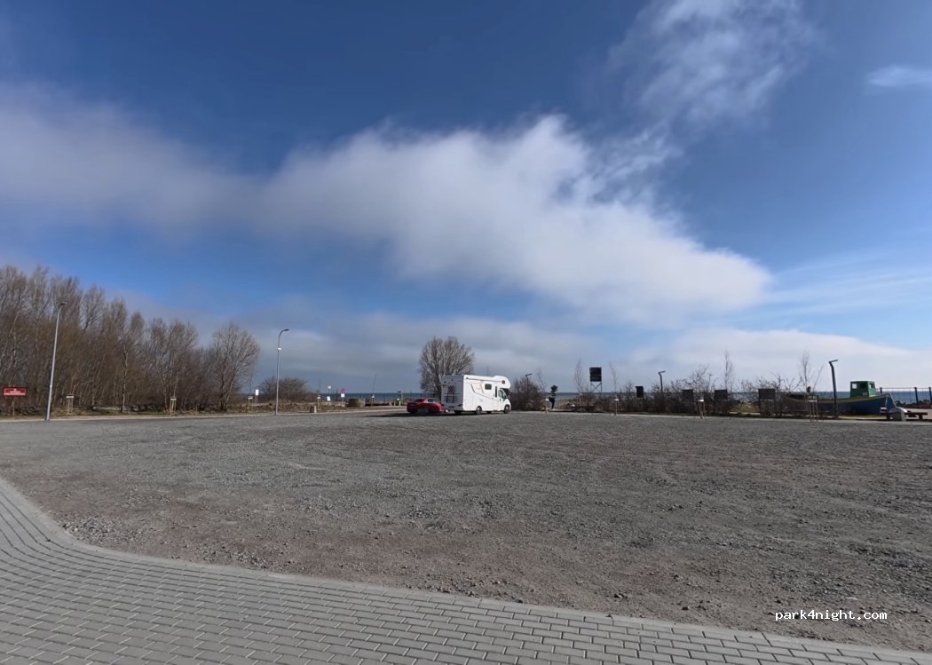 (81-198) Mosty - Unnamed Road — foto 2