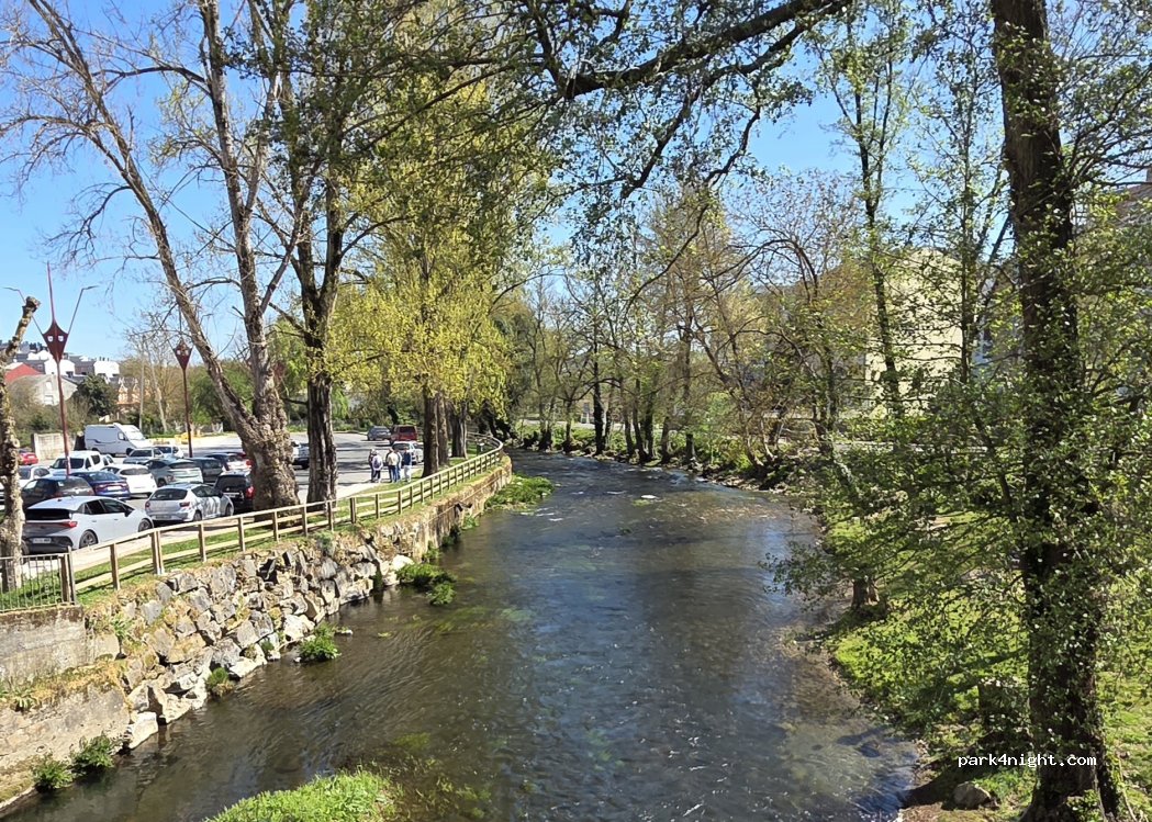 (27619) Sarria - Rúa Das Amenerizas — foto