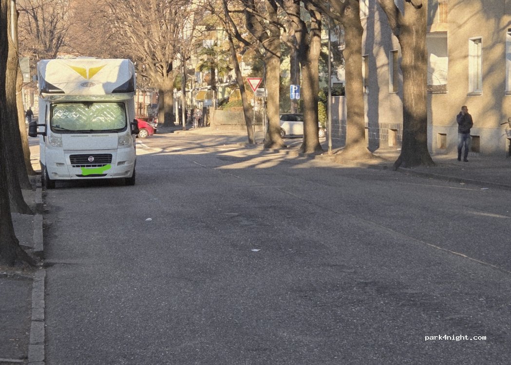 (39012) Meran - Merano - Meinhardstraße - Via Mainardo — foto 2
