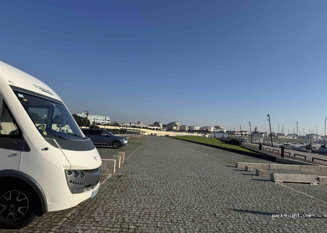 (4490-428) Póvoa de Varzim - Av. dos Descobrimentos — foto