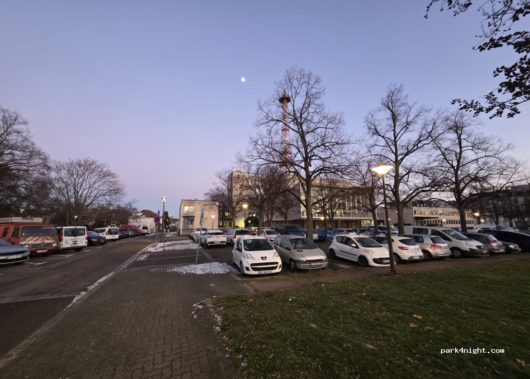 (67070) Strasbourg - Rue de l'Île Jars — foto