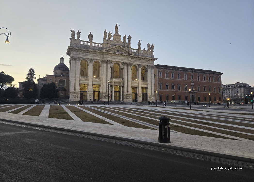(00183) Rome - Unnamed Road — foto 2