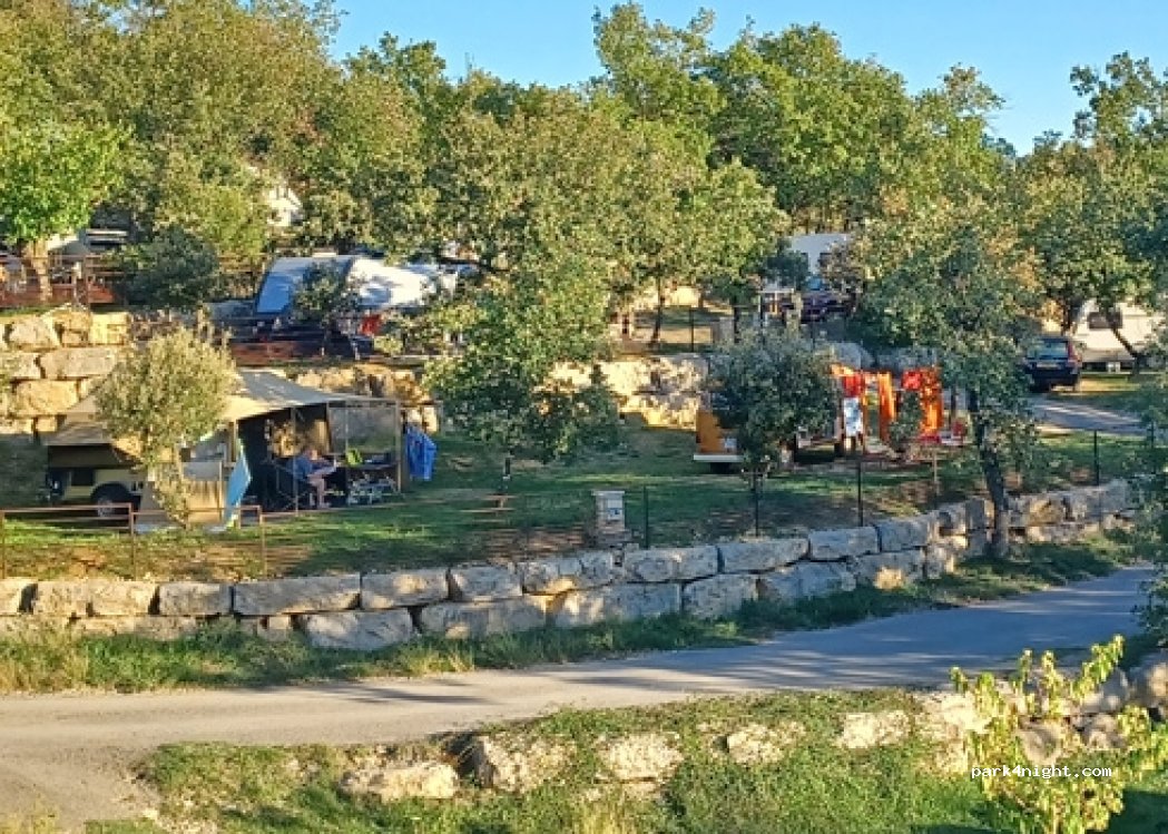 Camping domaine de Chadeyron — foto 3
