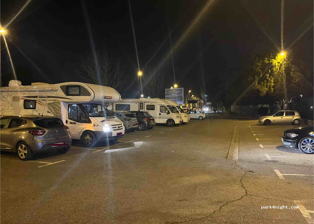 (84000) Avignon - Avenue de la Folie — foto