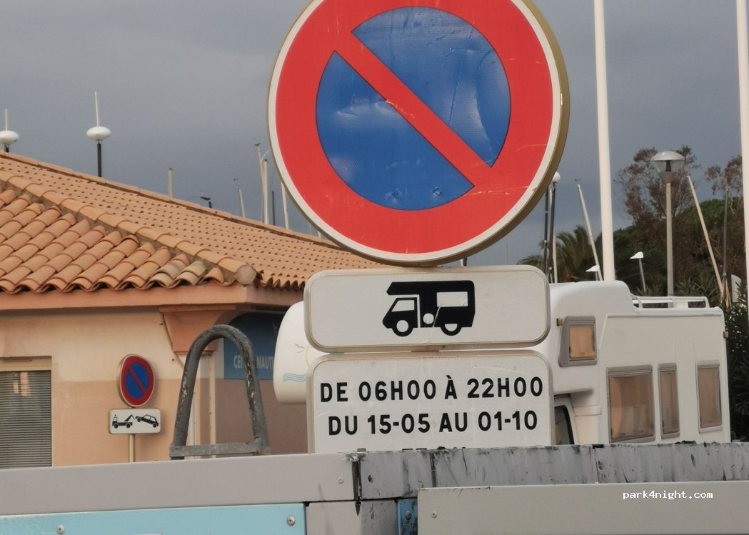 (83701) Saint-Raphaël - Boulevard Général de Gaulle — foto