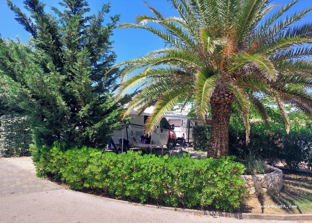 Lando Resort — foto 2