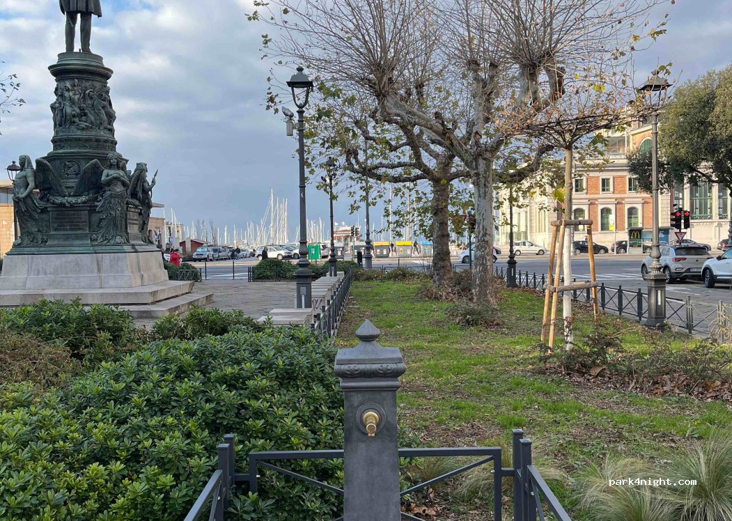 (34123) Triest - Piazza Venezia — foto