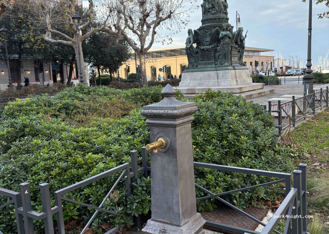 (34123) Triest - Piazza Venezia — foto 4