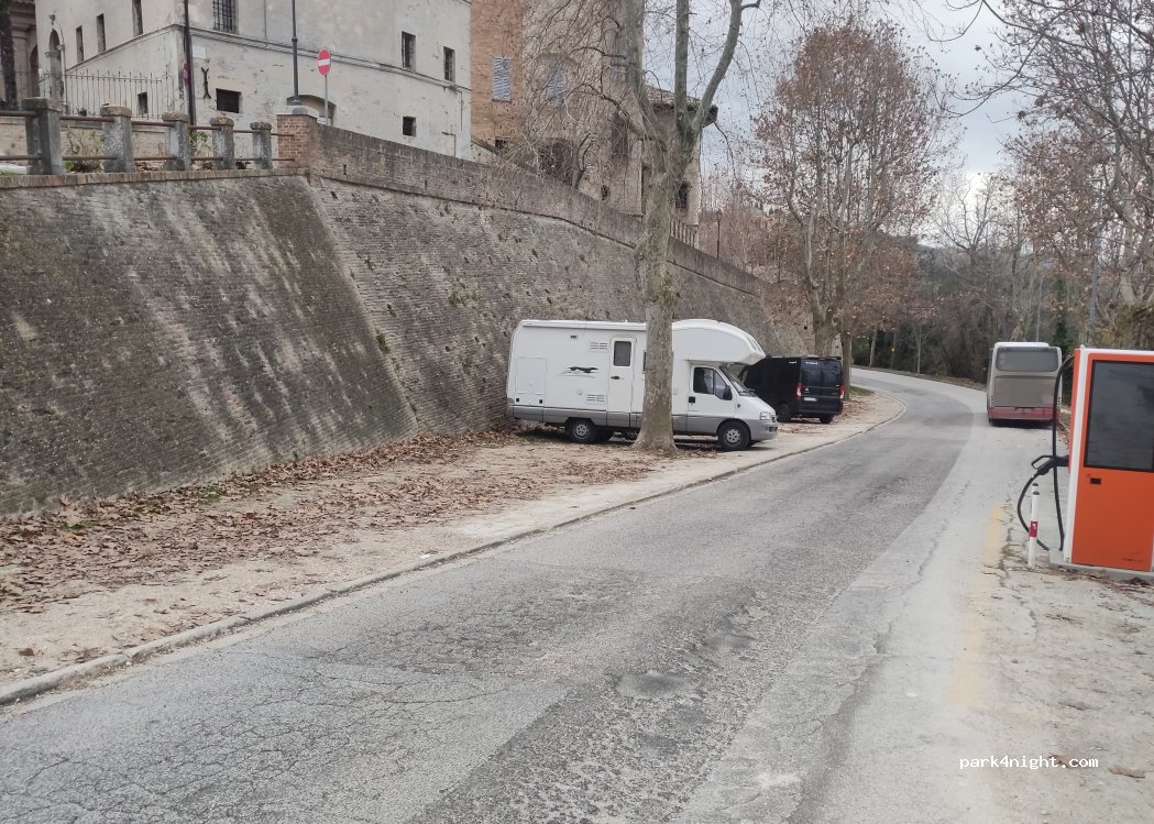 (60010) Ostra - Via Aldo Moro — foto