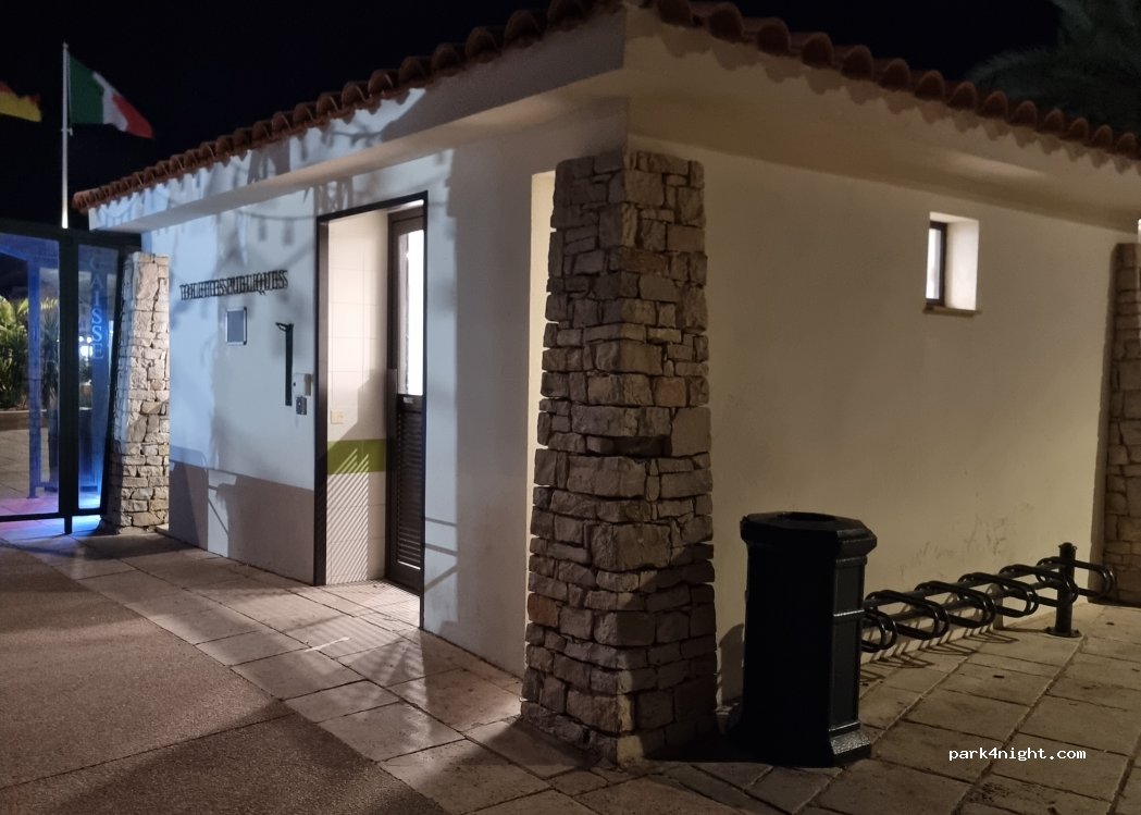 (83110) Sanary-sur-Mer - Quai du Levant — foto