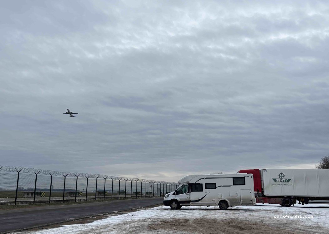 (1185) Budapest - Air Cargo — foto