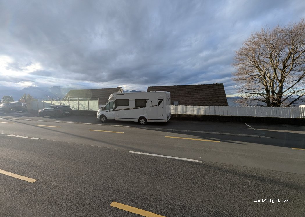 (1096) Bourg-en-Lavaux - Route de Lausanne — foto