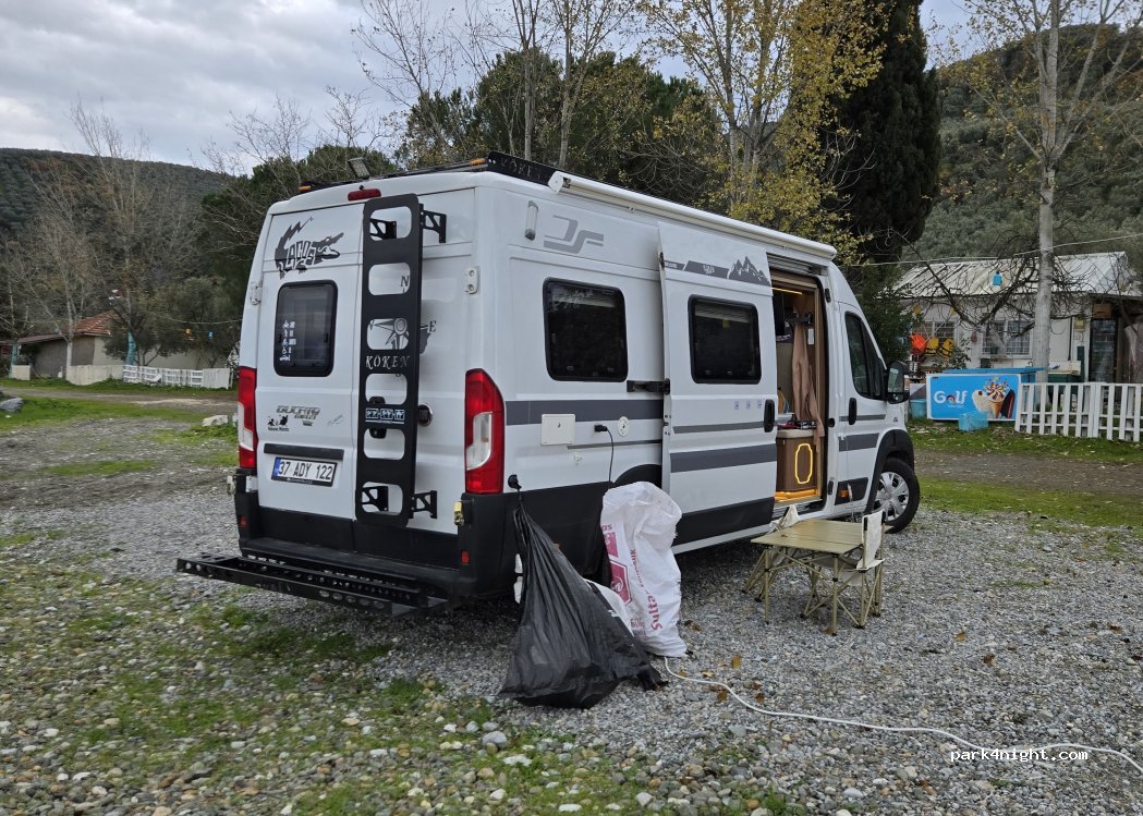 Parvan Camping — foto