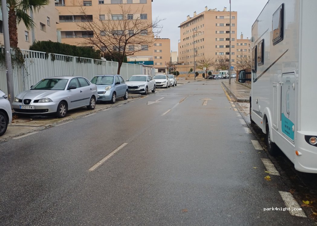 (18016) Granada - Calle Otura — foto 2