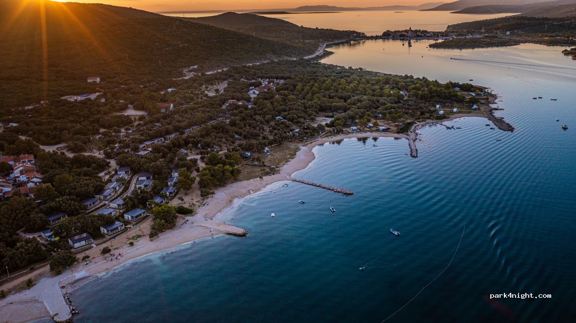 Lopari Camping Resort — foto
