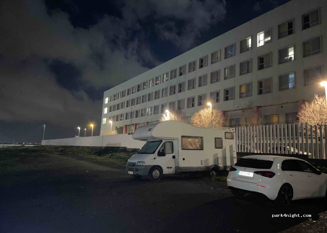 (51003) Ceuta - Calle Dra. Soraya — foto 2