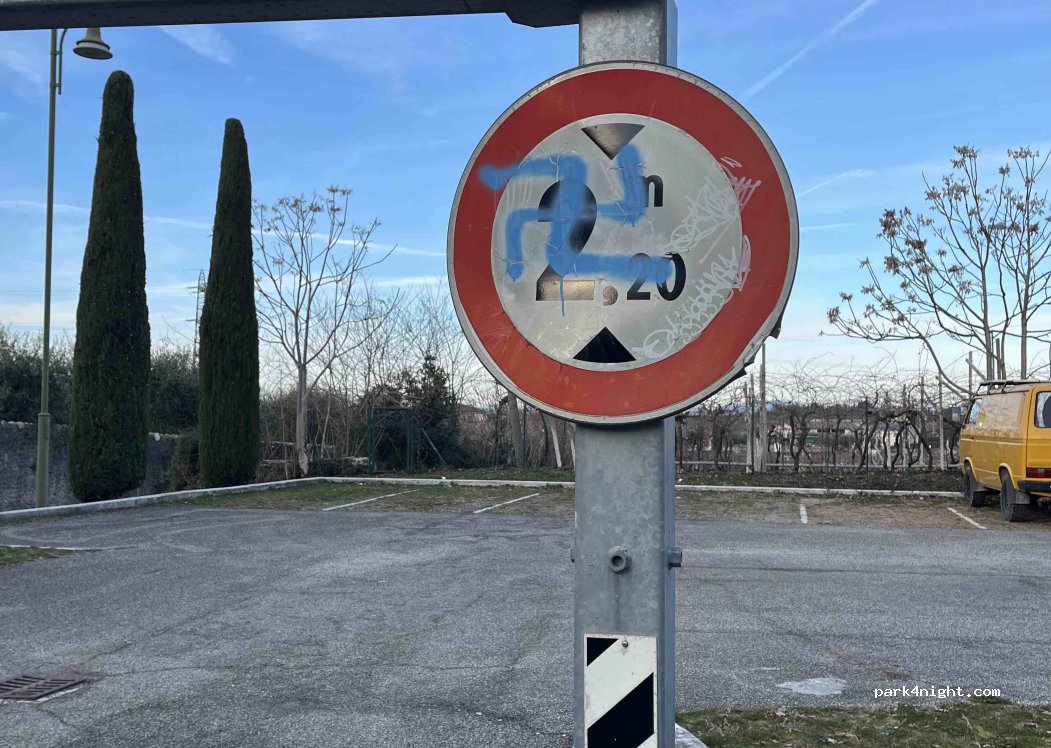 (37015) Pastrengo - Via dei Capitelli — foto