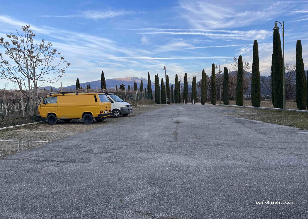 (37015) Pastrengo - Via dei Capitelli — foto 3