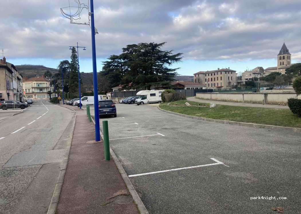 (26240) Saint-Vallier - Rue Pierre Mendès France — foto 2