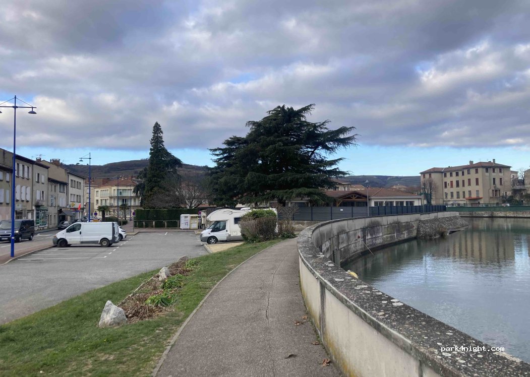 (26240) Saint-Vallier - Rue Pierre Mendès France — foto 3