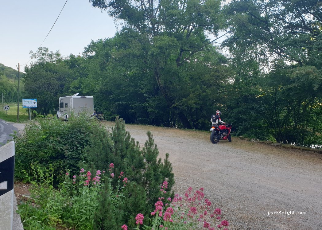 (25410) Roset-Fluans - 44-46 Route des Grottes — foto 3