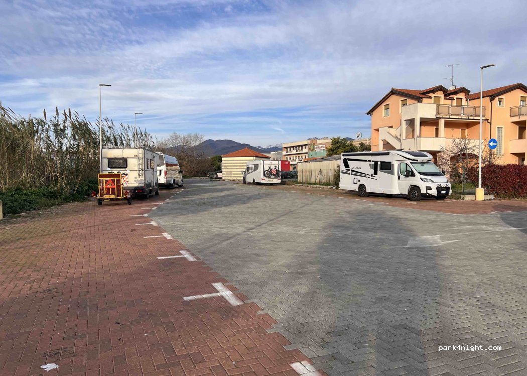 (17031) Albenga - Via Martiri della Foce — foto