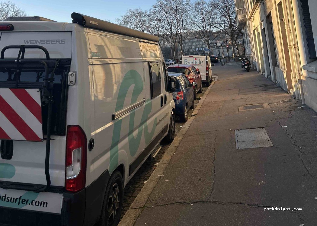 (69007) Lyon - Rue Gustave Nadaud — foto 3