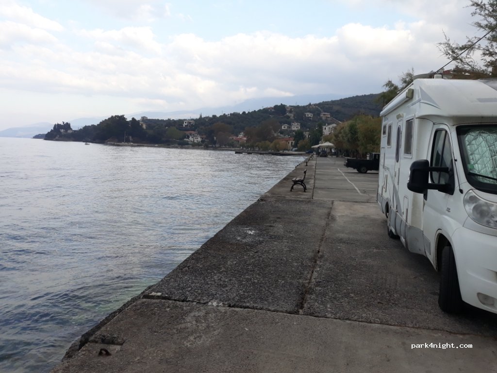 (370 10) Afissos - Eparchiaki Odos Lefokastrou-Afisou — foto
