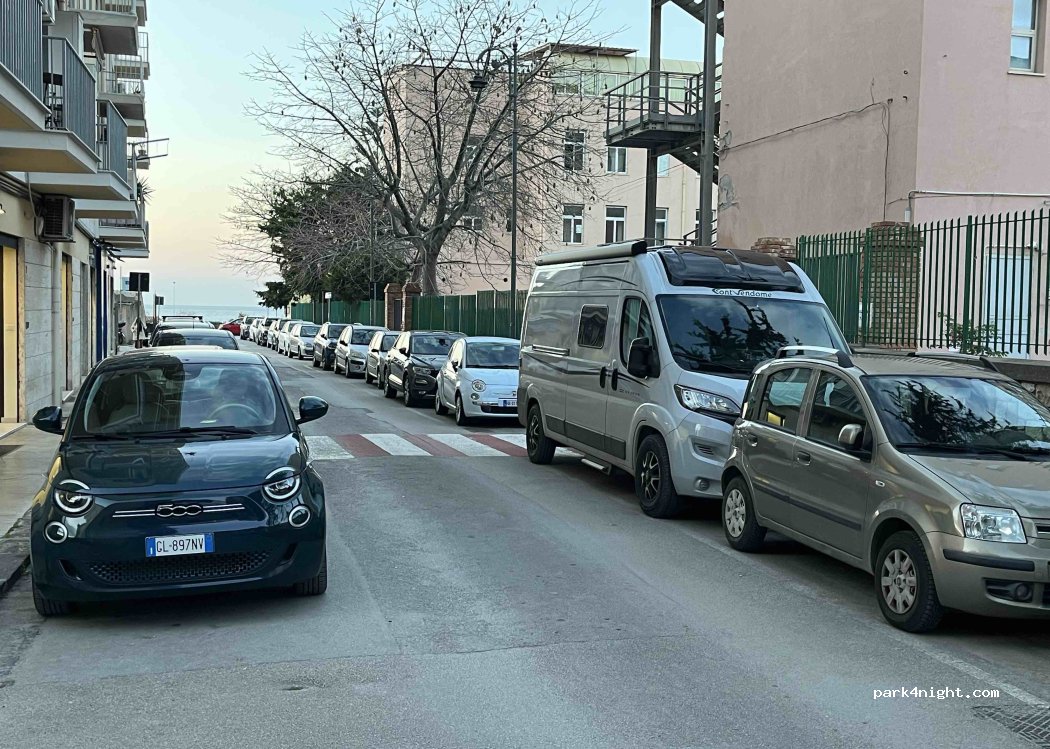 (90015) Cefalù - Via Enrico Fermi — foto