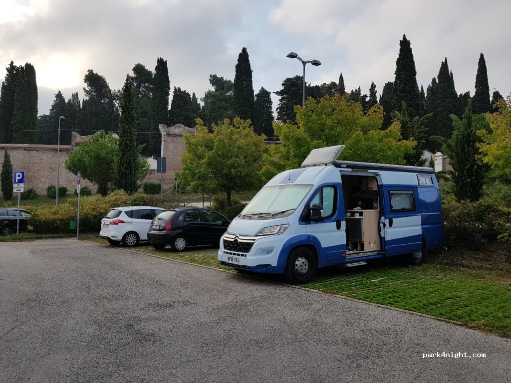 (60128) Ancona - Via Bruno Leoni — foto
