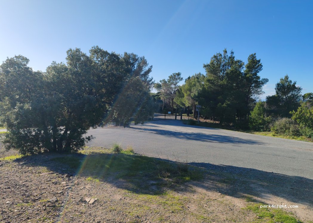 (83701) Saint-Raphaël - Rue Raoul Blanchard — foto 2