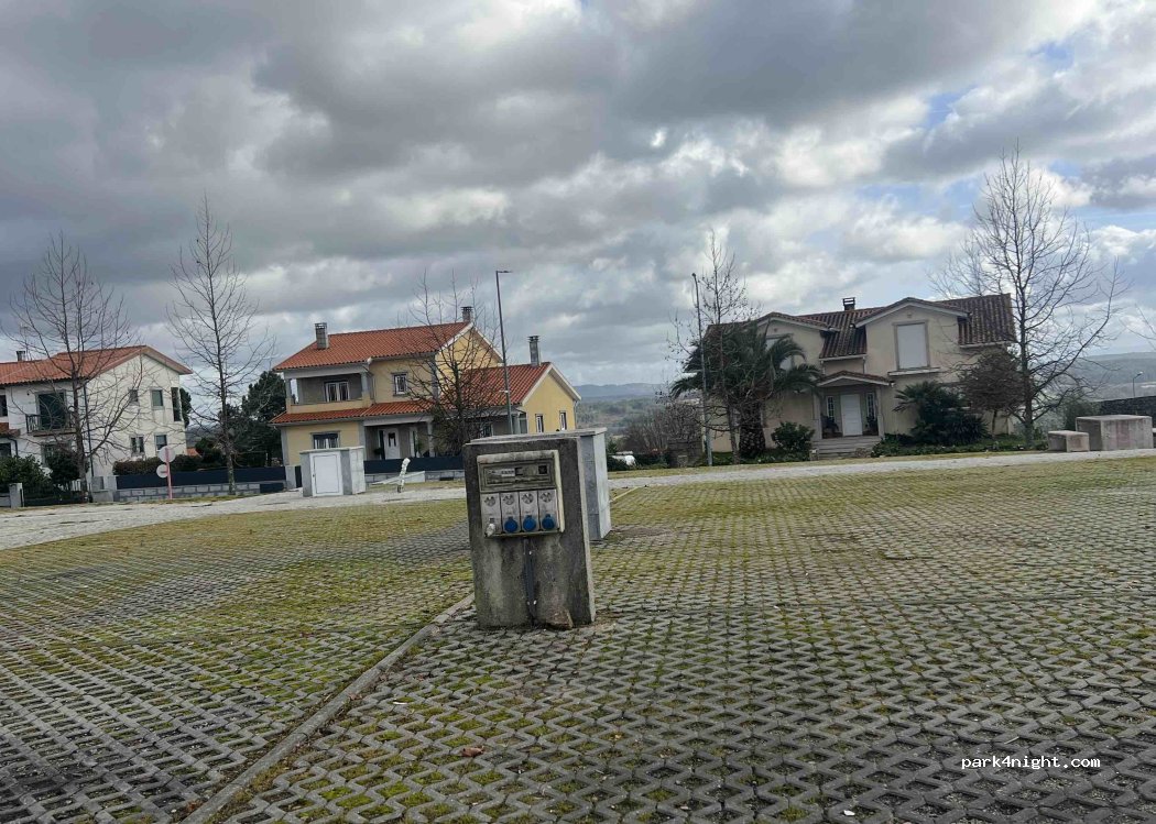 (3570-077) U.F Aguiar da Beira e Coruche - Unnamed Road — foto 3