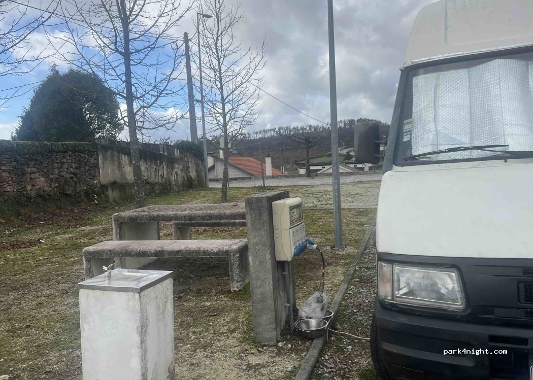 (3570-077) U.F Aguiar da Beira e Coruche - Unnamed Road — foto 5